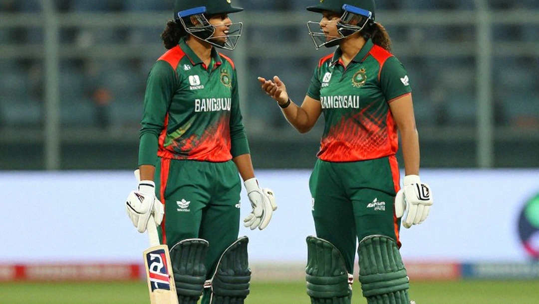 শেষ ওভারের আগেই যা হারিয়ে যায়