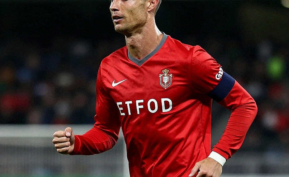 লাউতারো নয়, রাফিনহা: বার্সেলোনার আক্রমণভাগ কাঠামোর ভেতর থেকেই উত্তর খুঁজে নিল
