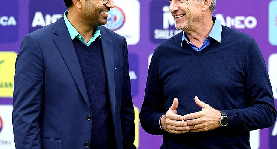 খালি ঘর, ভারী খতিয়ান: এশীয় ক্রিকেটের অলিখিত শ্রম