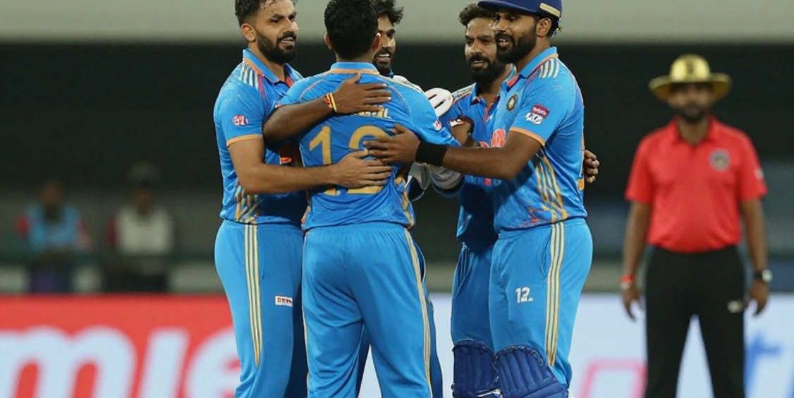এনওসির দরজা আর ডলারের হাওয়া: এশিয়ার ক্রিকেট বাজারে কে ঢোকে, কে বাইরে দাঁড়িয়ে থাকে